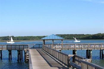 Bluewater By Spinnaker Resort 3*